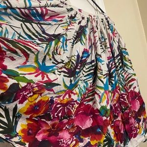 Sara studio petite flower skirt with vibrant color
